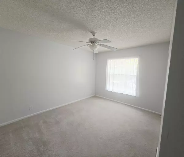 Stuart, FL 34997,841 SW South River DR 102