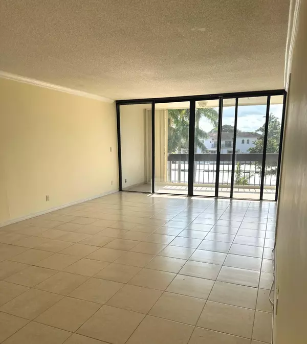 West Palm Beach, FL 33401,2000 Presidential WAY 306