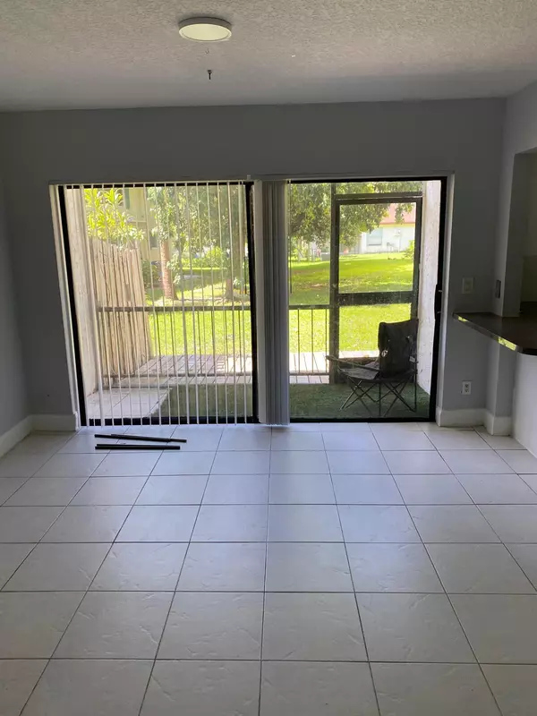 Boca Raton, FL 33486,1195 NW 16th AVE 14