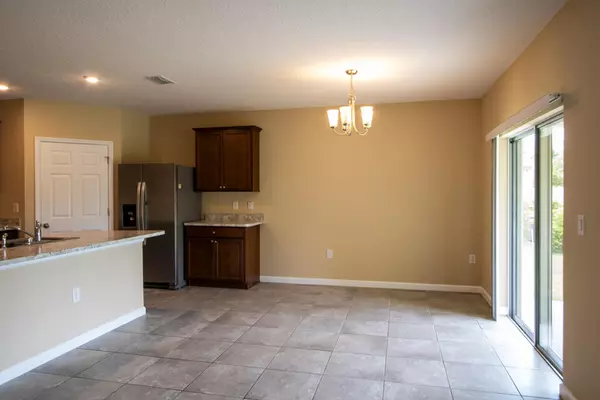 Vero Beach, FL 32968,2716 SW Granville MNR