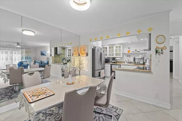 Boynton Beach, FL 33436,9845 Pineapple Tree DR 108