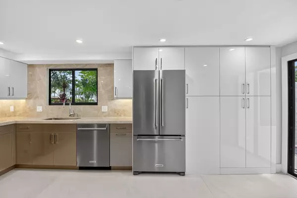 7458 Victory LN 10103, Delray Beach, FL 33446