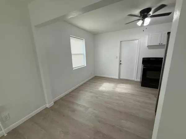 Lake Park, FL 33403,247 Silver Beach RD