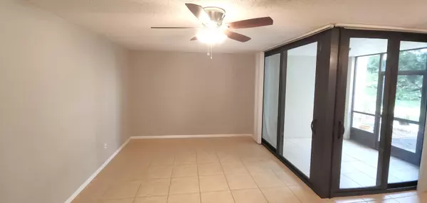 Delray Beach, FL 33444,820 Lavers CIR G104
