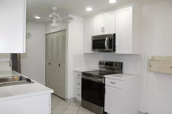 West Palm Beach, FL 33417,3316 Americo DR