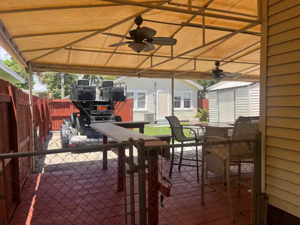 Hollywood, FL 33020,1837 Buchanan ST Front And Back