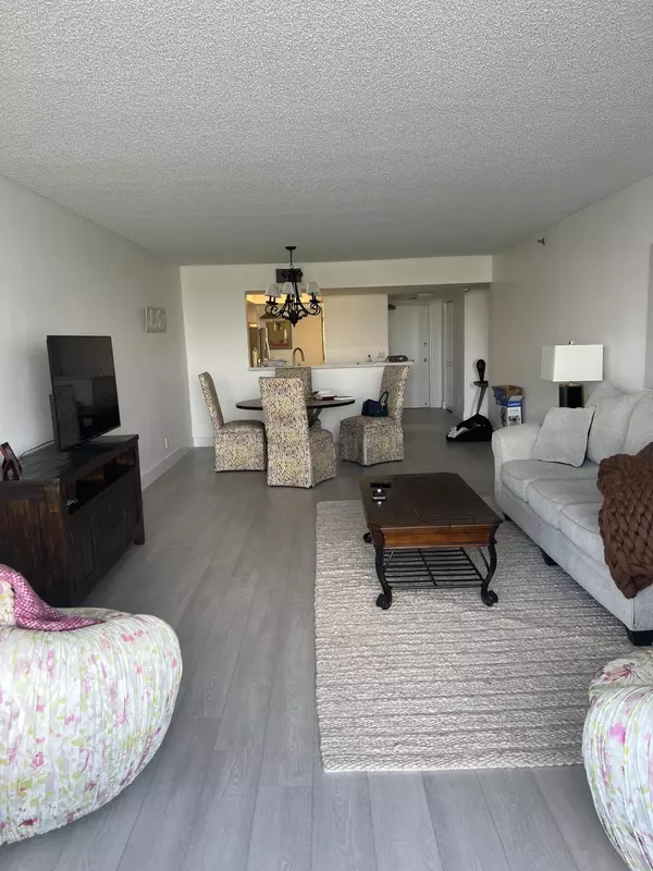 South Palm Beach, FL 33480,3555 S Ocean BLVD 315