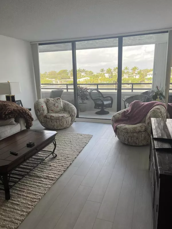 South Palm Beach, FL 33480,3555 S Ocean BLVD 315