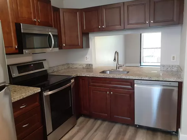 Deerfield Beach, FL 33442,1248 S Military TRL 1724