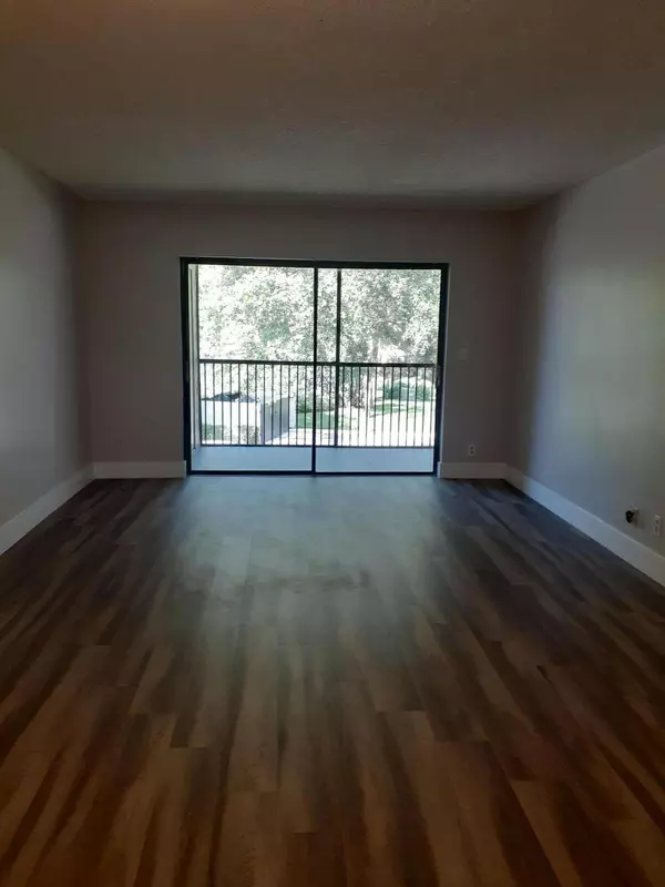 Deerfield Beach, FL 33442,1248 S Military TRL 1724