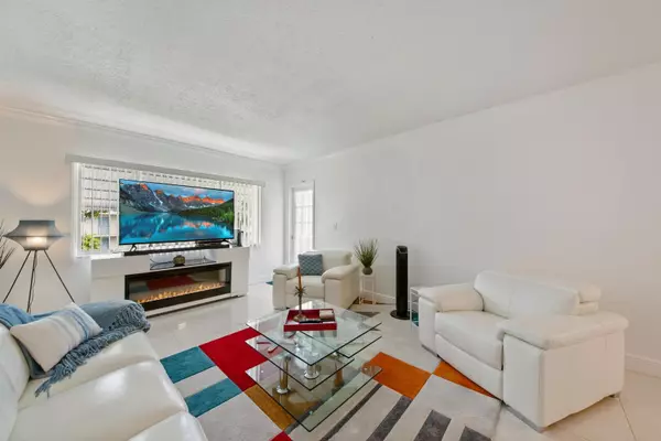 Lake Worth, FL 33461,2581 N Garden DR 206