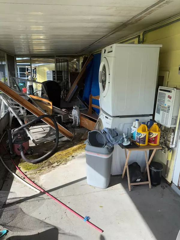 Port Saint Lucie, FL 34983,550 SW Airoso BLVD