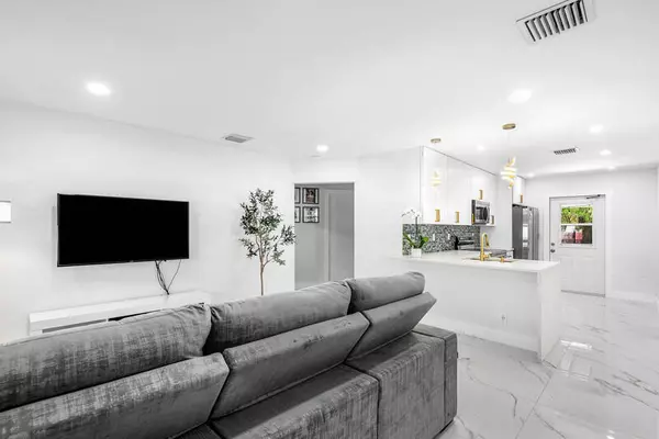 Pompano Beach, FL 33064,3837 NE 16th TER