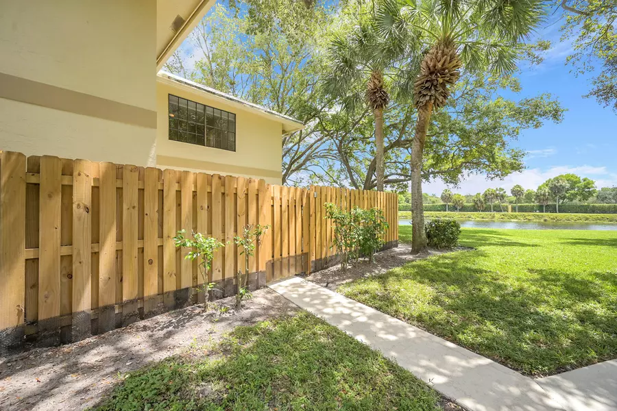 2936 SW 22nd CIR 11b, Delray Beach, FL 33445