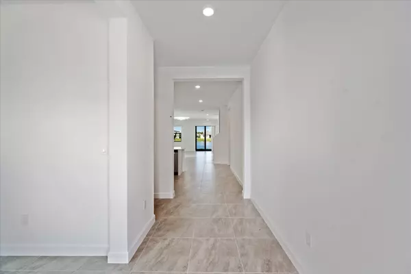 Royal Palm Beach, FL 33411,1321 Whitcombe DR