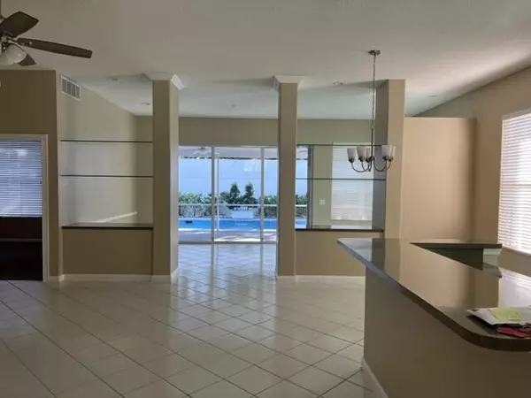 Jupiter, FL 33458,188 S Hampton DR