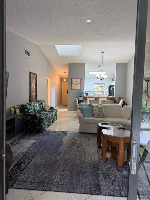 Stuart, FL 34994,3021 SE Aster LN 707