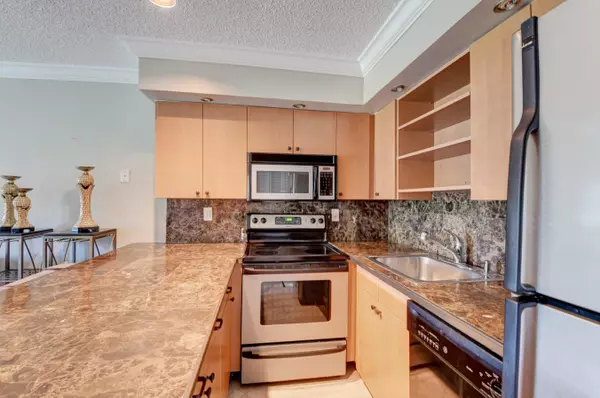 Delray Beach, FL 33445,620 Greensward LN 202-Ks