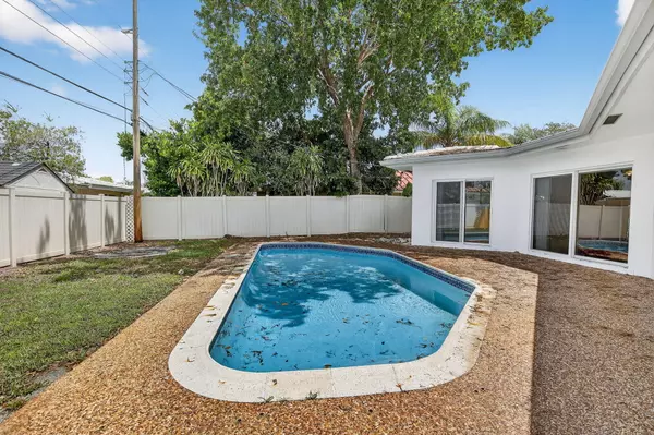 Fort Lauderdale, FL 33308,1931 NE 62nd ST