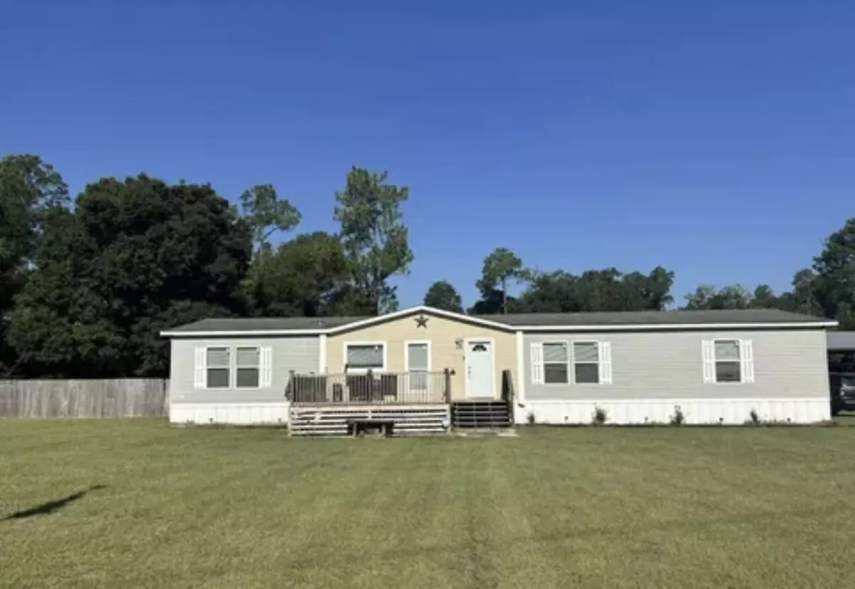 Marianna, FL 32448,4935 Bevis RD