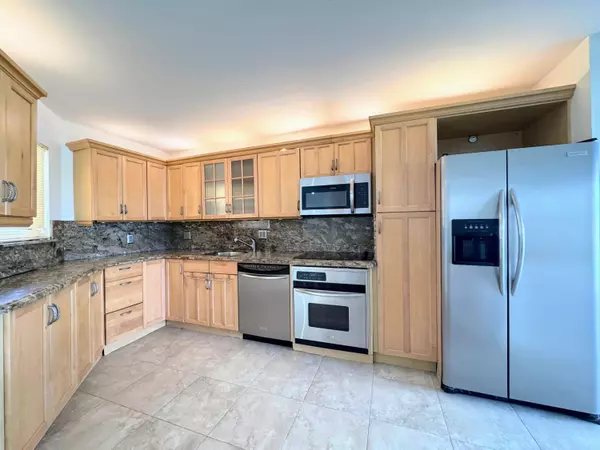 Boca Raton, FL 33433,5701 Camino Del Sol 403