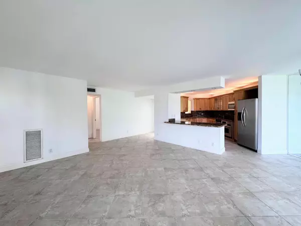 Boca Raton, FL 33433,5701 Camino Del Sol 403