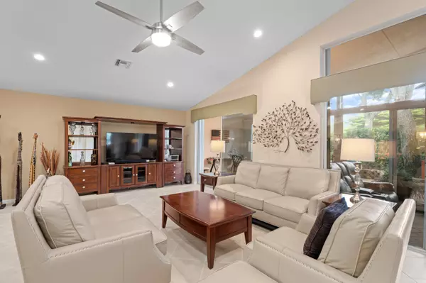 Boynton Beach, FL 33437,5322 Wycombe AVE