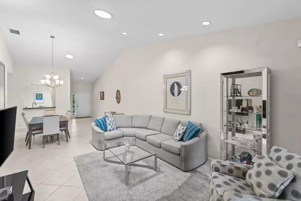 Boynton Beach, FL 33437,10597 Royal Caribbean CIR