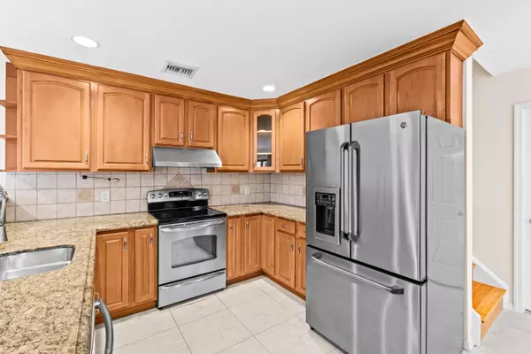 Delray Beach, FL 33484,5465 Monterey CIR E