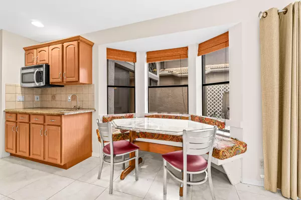 Delray Beach, FL 33484,5465 Monterey CIR E