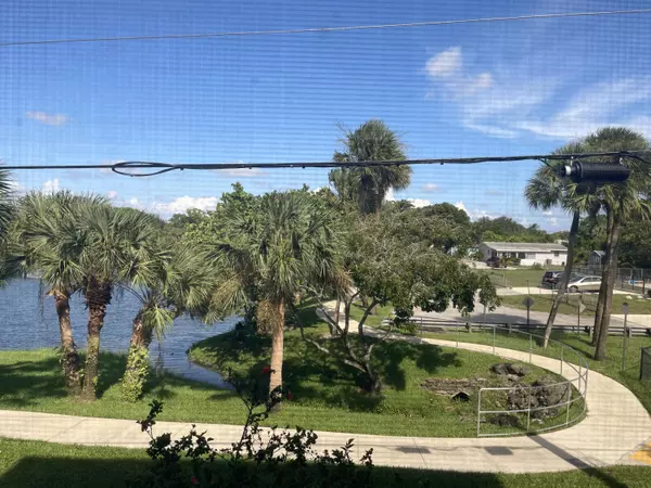 Palm Springs, FL 33461,225 Bonnie BLVD 212