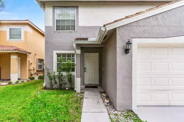 Lake Worth, FL 33463,6644 Country Winds CV 6644