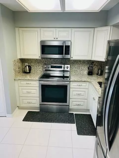 Delray Beach, FL 33446,14527 Bonaire BLVD 510