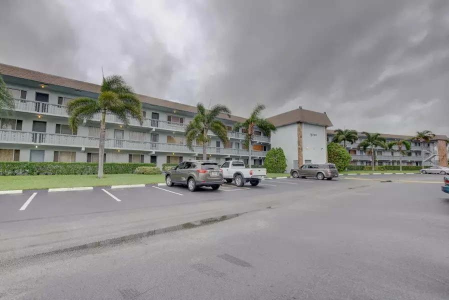 2100 Springdale BLVD 205, Palm Springs, FL 33461