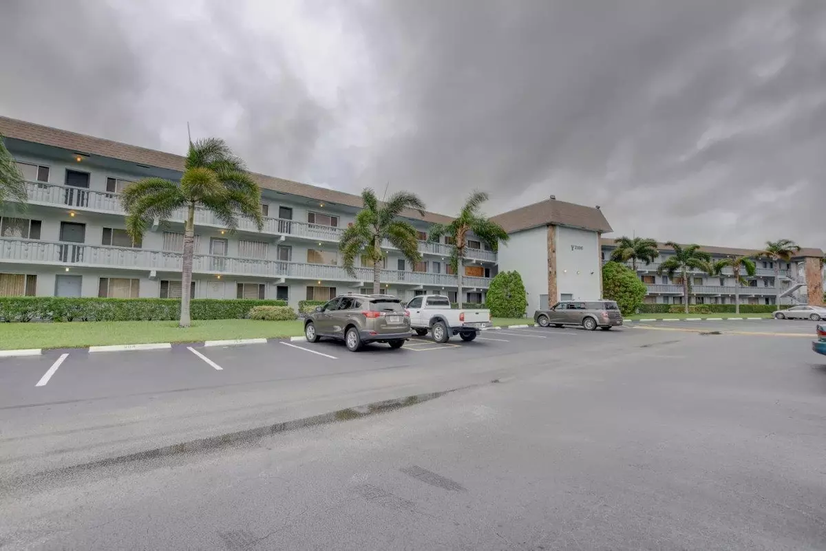 Palm Springs, FL 33461,2100 Springdale BLVD 205
