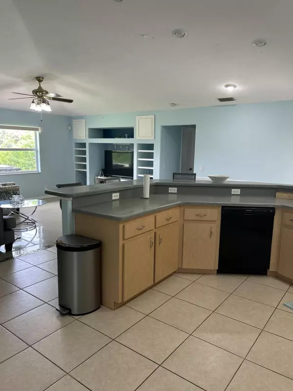 North Port, FL 34287,2590 Abbotsford ST