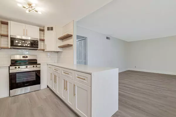 111 Lake AVE 7, Lake Worth Beach, FL 33460