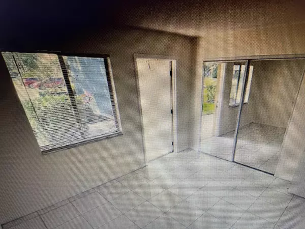 West Palm Beach, FL 33417,2828 Tennis Club DR 207