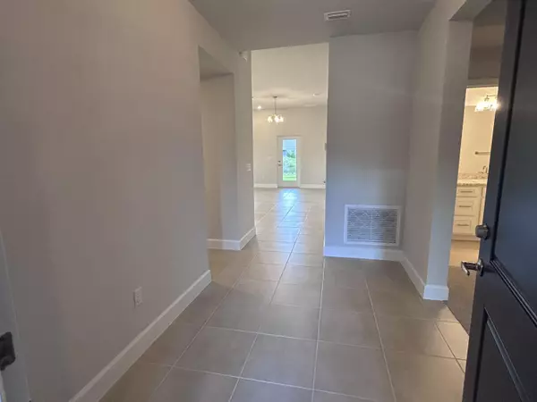 Fort Pierce, FL 34951,8638 Giovanni AVE