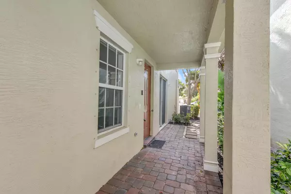 Port Saint Lucie, FL 34952,2008 SE Avon Park DR