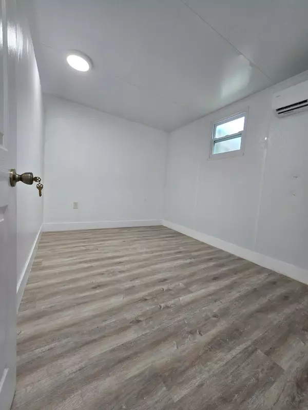 Miramar, FL 33023,2410 W Bermuda DR