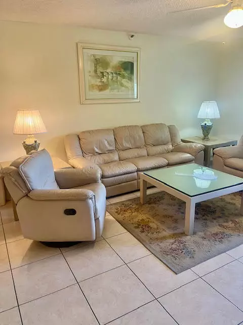 West Palm Beach, FL 33417,2788 Tennis Club DR 103