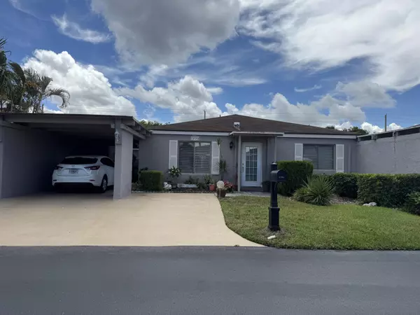 14904 Wildflower LN, Delray Beach, FL 33446