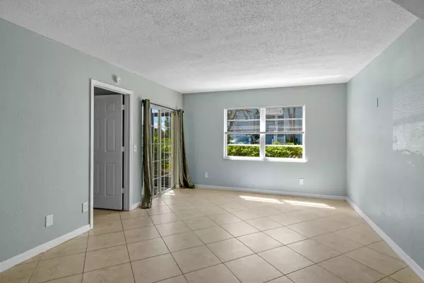 Port Saint Lucie, FL 34952,1604 SE Green Acres CIR T101