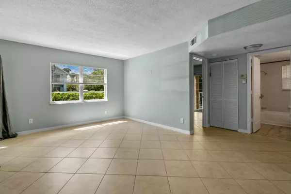 Port Saint Lucie, FL 34952,1604 SE Green Acres CIR T101