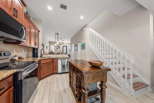 Boynton Beach, FL 33435,488 Graham PL