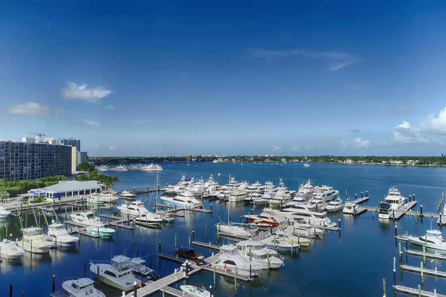 100 Lakeshore DR 754, North Palm Beach, FL 33408