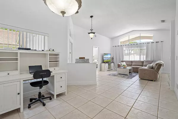 Boynton Beach, FL 33436,4078 Manor Forest TRL