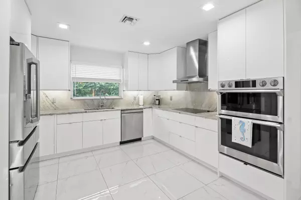 Palm Beach Shores, FL 33404,337 Cascade LN