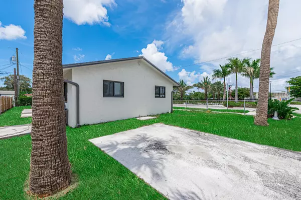 West Palm Beach, FL 33401,2015 Wilkins AVE